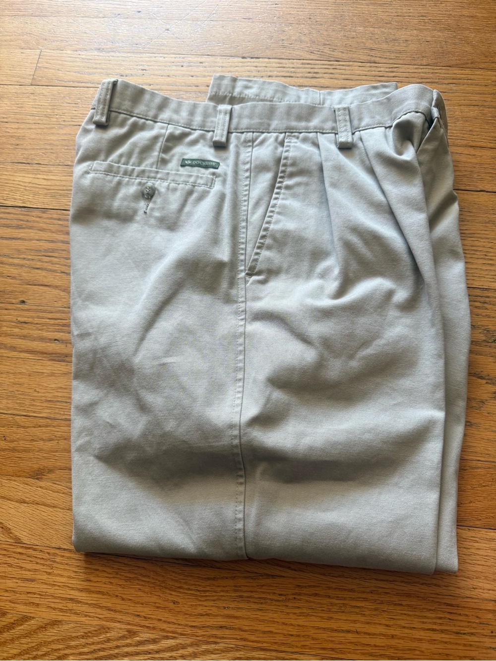 Dockers Khakis Pleated Chino Pants – W34 L29 – Tan – 100% Cotton